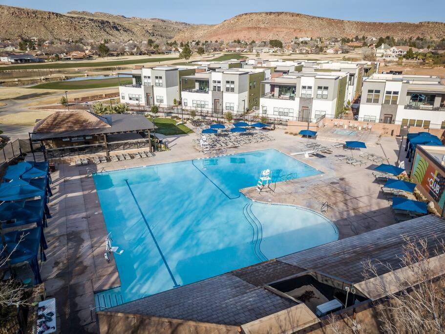 Villa #15 Pet Friendly! Year Round Heated Pool & Hot Tub! Upper Patios! Saint George Extérieur photo