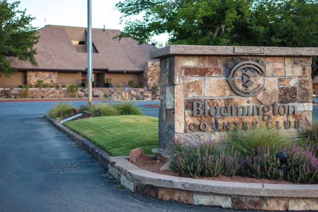 Villa #15 Pet Friendly! Year Round Heated Pool & Hot Tub! Upper Patios! Saint George Extérieur photo