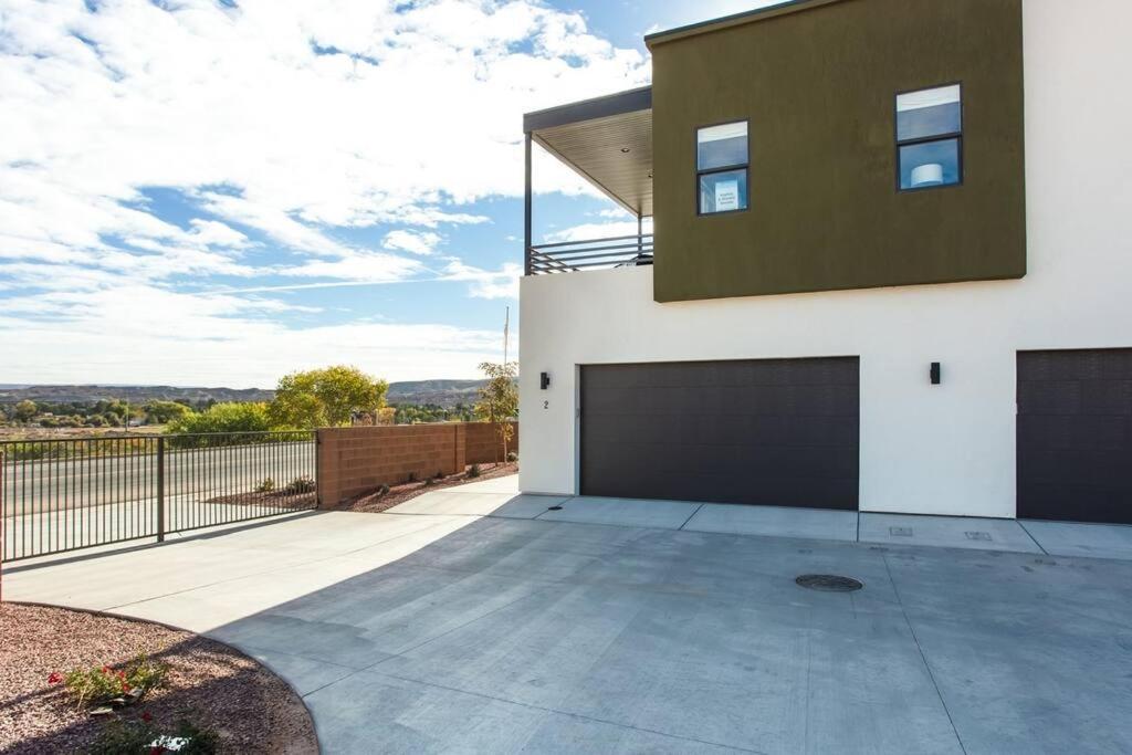Villa #15 Pet Friendly! Year Round Heated Pool & Hot Tub! Upper Patios! Saint George Extérieur photo